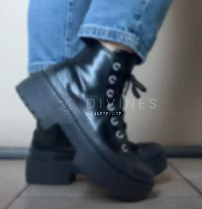 Converses et pieds naturels