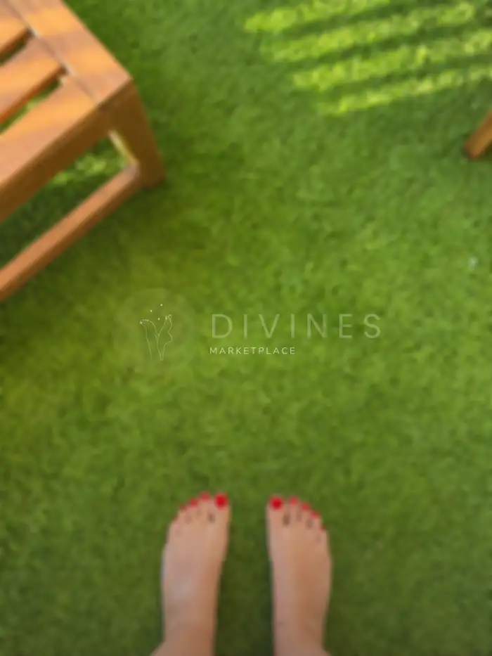 Pieds vernis rouge