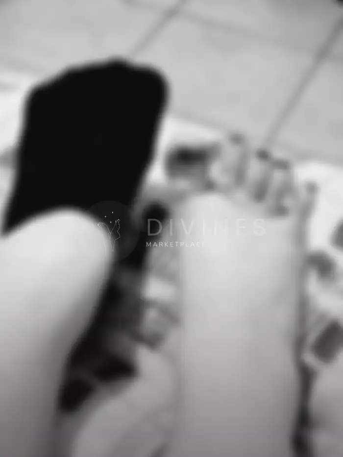 Pied nu & Chaussette noire